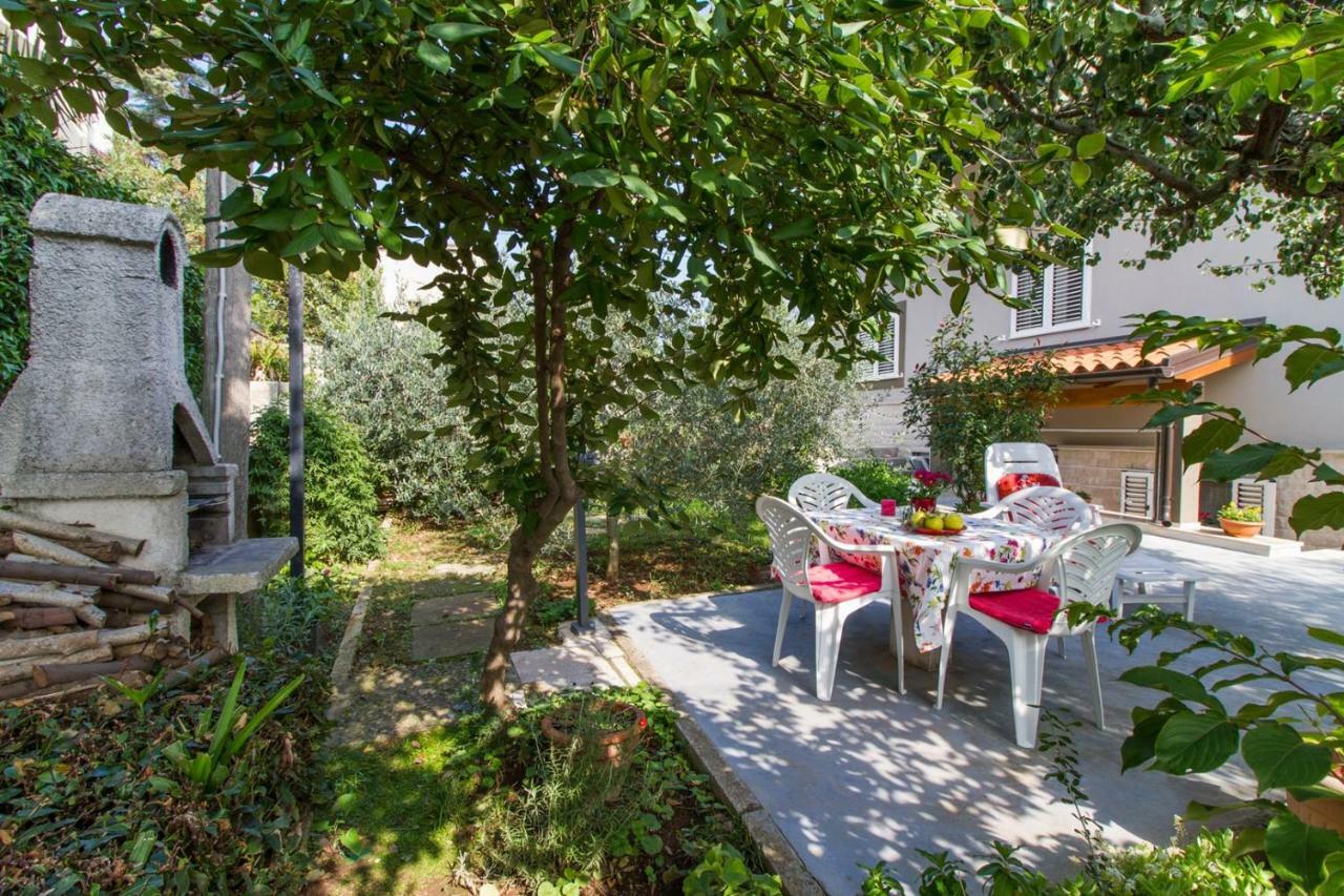 Studio Apartment Zeljka Pula Exterior foto